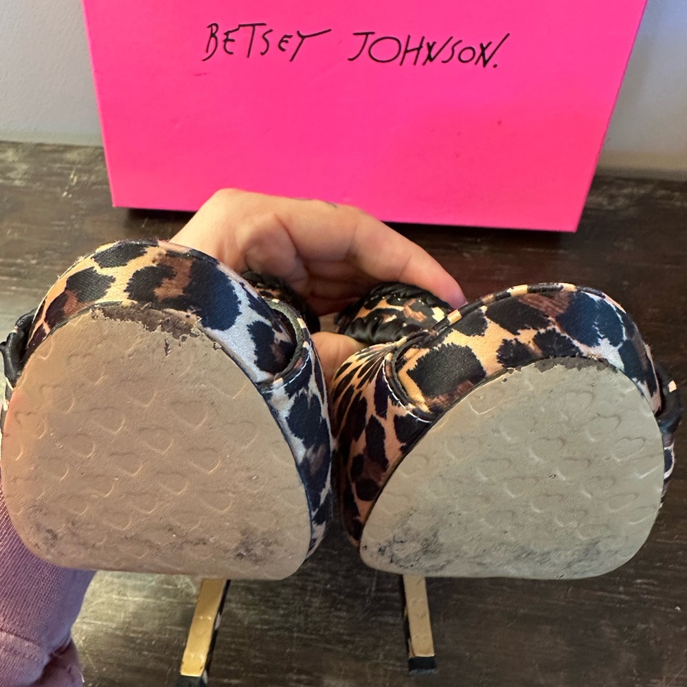 Betsey Johnson Leopard Heels - Picture 5 of 5